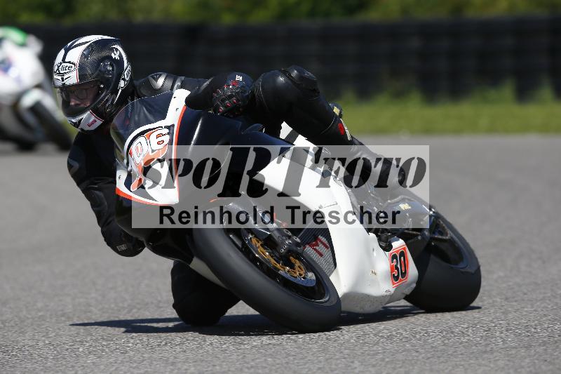 /Archiv-2024/29 12.06.2024 MOTO.CH Track Day ADR/Gruppe rot/106